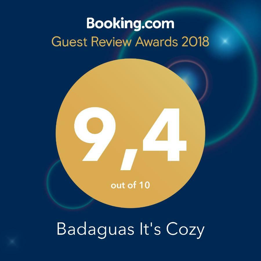 Badaguas It's Cozy Apartment Bagian luar foto
